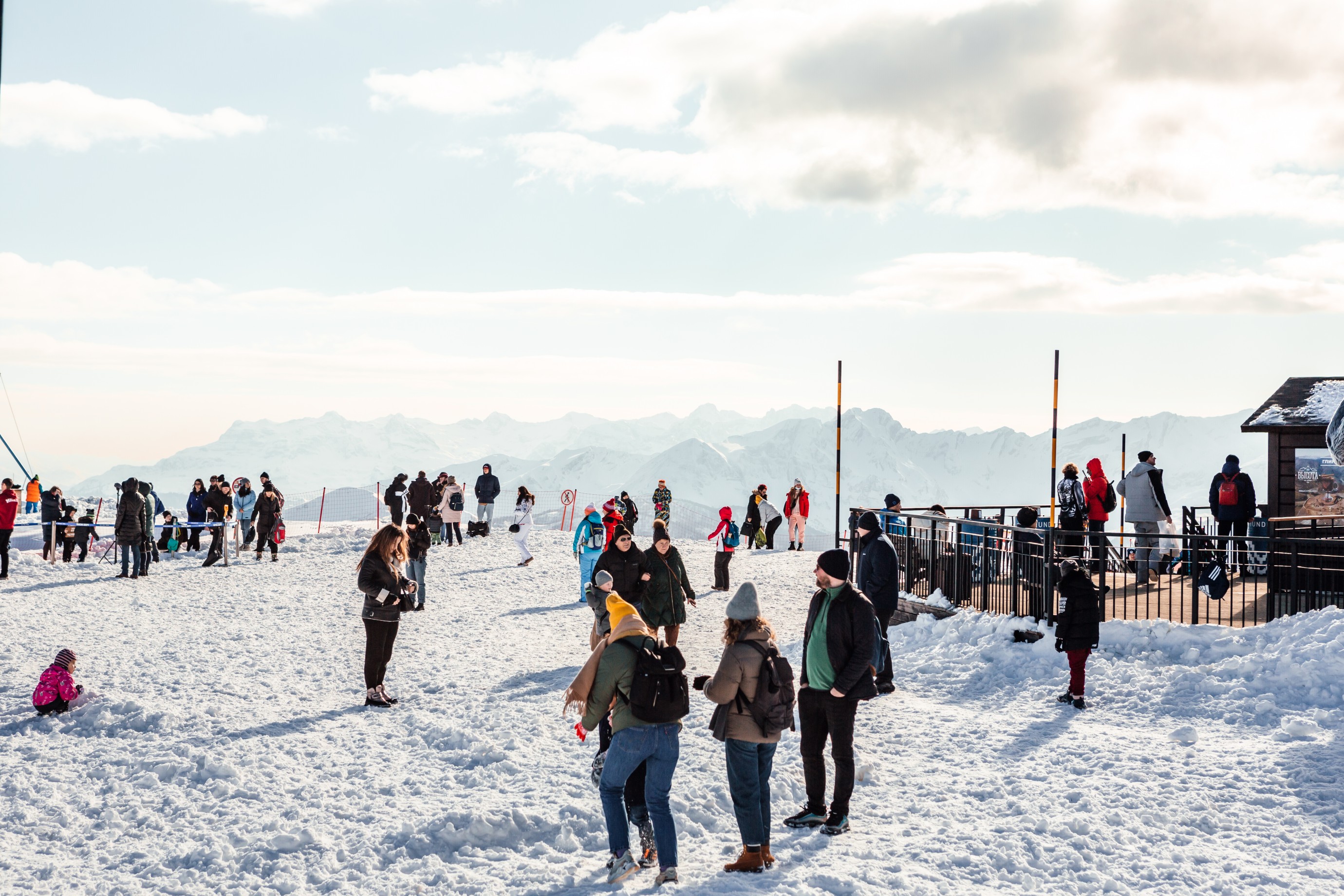 Кататься на сноуборде – легко! Прокат лыж и сноубордов в Красной Поляне 