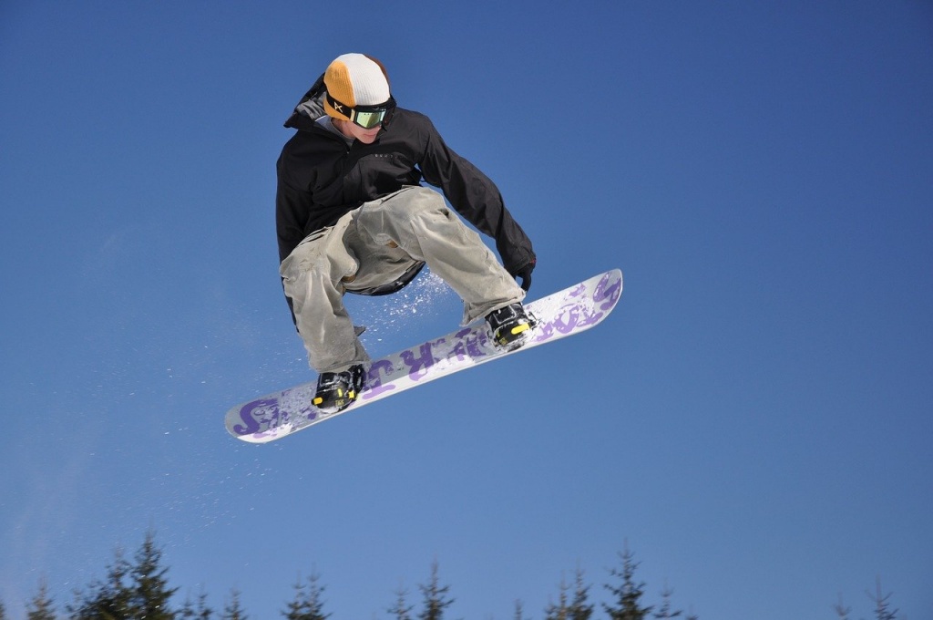 snowboarding-3176182_1280.jpg